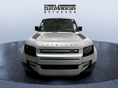 Used 2023 Land Rover Defender 110 SE AWD/4WD image 8