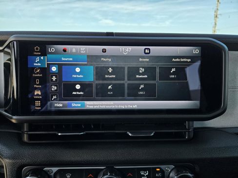 Used 2024 Jeep Gladiator Sport image 11