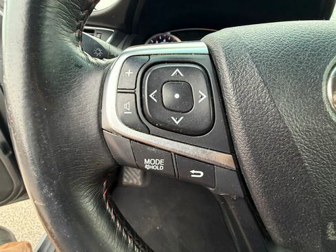 Used 2017 Toyota Camry SE image 15