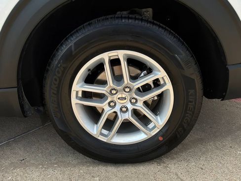 Used 2026 Ford Explorer Active RWD image 9