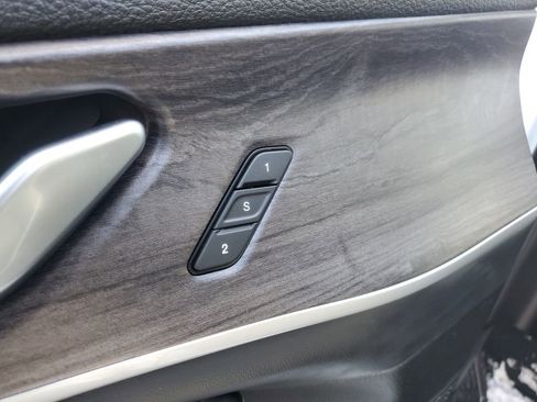 Used 2023 Jeep Grand Cherokee L Limited image 9