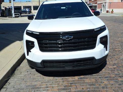 New 2026 Chevrolet Traverse LT w/ Midnight/Sport Edition AWD/4WD image 2