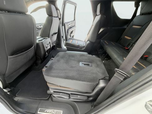 Used 2021 GMC Yukon AT4 w/ Technology Package image 17