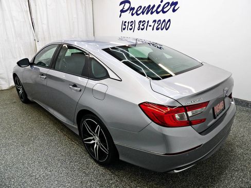 Used 2022 Honda Accord Touring image 4