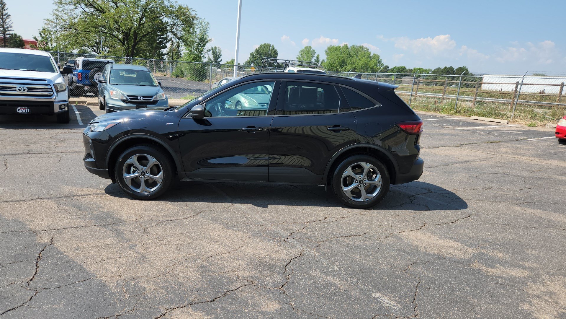Used 2025 Ford Escape ST-Line AWD/4WD image 6