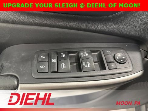 Used 2019 Jeep Cherokee Latitude Plus w/ Cold Weather Group image 18