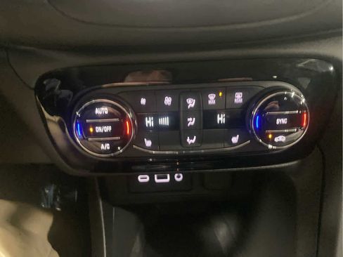 Used 2023 Buick Encore GX Select w/ Sport Touring Package image 20