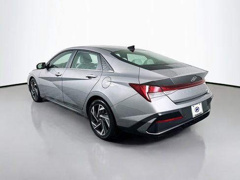 Certified 2024 Hyundai Elantra Limited image 7