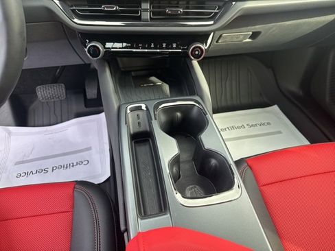 New 2025 Chevrolet Equinox EV RS image 17