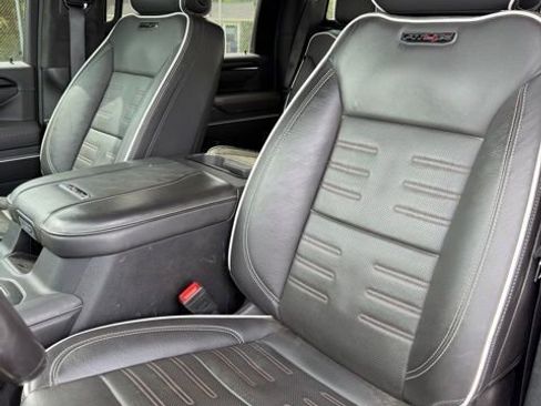 Used 2024 GMC Sierra 2500 AT4X image 10