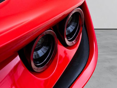 Used 2021 Ferrari F8 Tributo RWD image 15