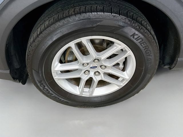 Used 2025 Ford Explorer Active AWD/4WD image 32
