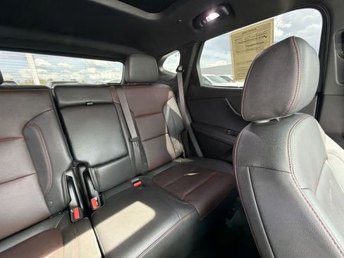 Used 2022 Chevrolet Blazer RS w/ Enhanced Convenience Package image 14