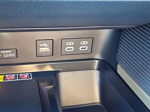 New 2026 Toyota Camry Hybrid image 13