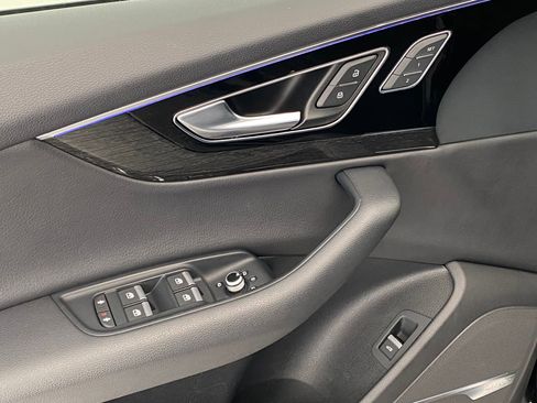 Used 2018 Audi Q7 3.0T Prestige w/ Prestige Package image 23