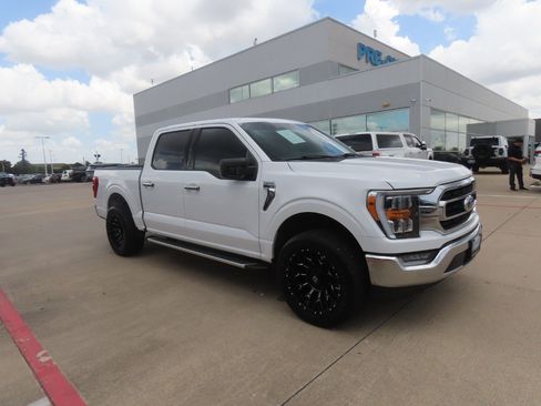 Used 2023 Ford F150 XLT w/ Equipment Group 302A High RWD image 7
