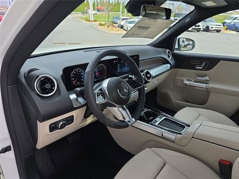 New 2026 Mercedes-Benz GLB 250 4MATIC image 24