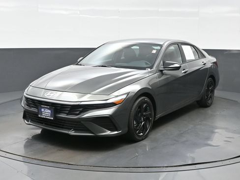 Certified 2026 Hyundai Elantra SEL FWD image 2
