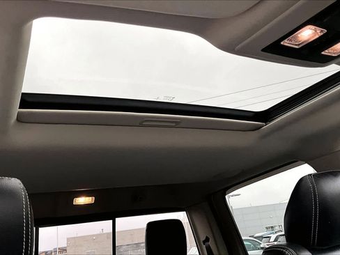 Used 2018 RAM 3500 Laramie image 30