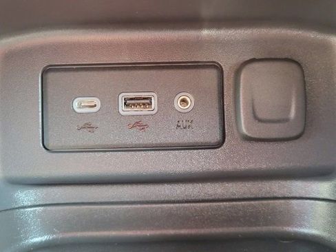 Used 2020 Chevrolet Equinox LT image 9