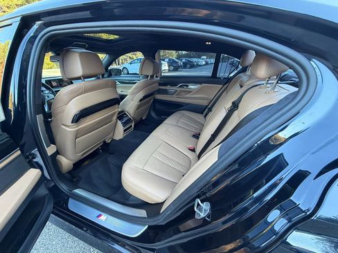 Used 2016 BMW 750i xDrive AWD/4WD image 10