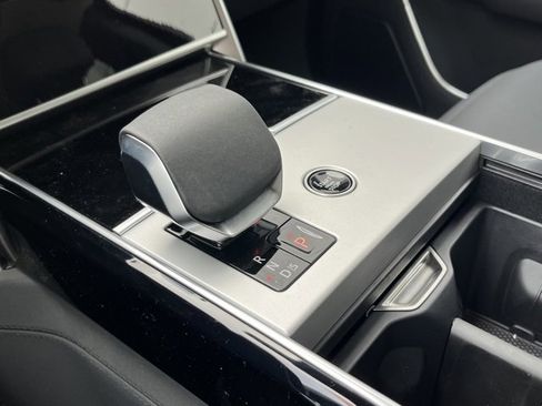 New 2025 Land Rover Range Rover SE image 37