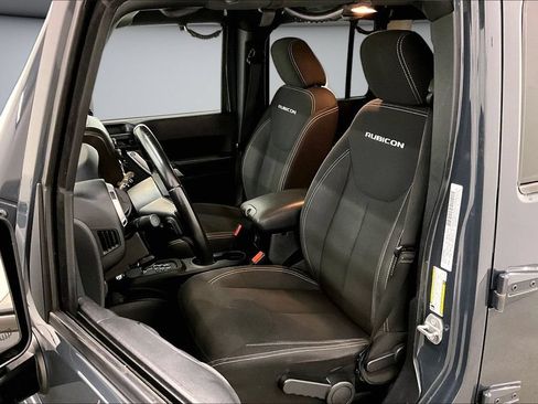 Used 2016 Jeep Wrangler Unlimited Rubicon w/ Dual Top Group AWD/4WD image 21