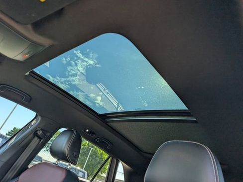 Used 2022 Volkswagen Atlas Cross Sport SEL Premium R-Line image 27