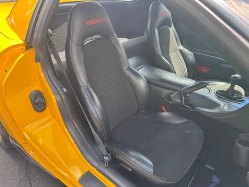 Used 2004 Chevrolet Corvette Z06 w/ Memory Package RWD image 20