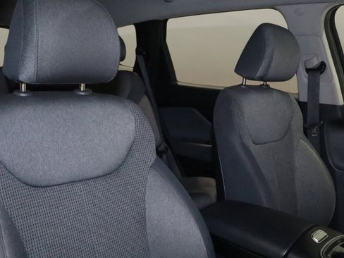 Used 2021 Hyundai Santa Fe SE image 19