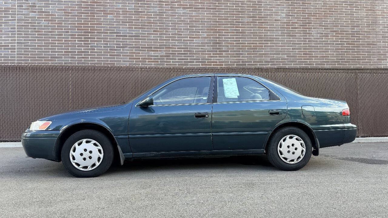 Used 1998 Toyota Camry LE FWD image 5