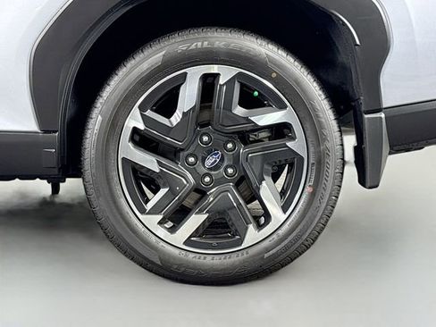 New 2025 Subaru Forester Limited image 32