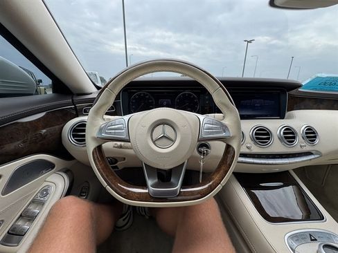 Used 2015 Mercedes-Benz S 550 4MATIC Coupe w/ Sport Package image 11