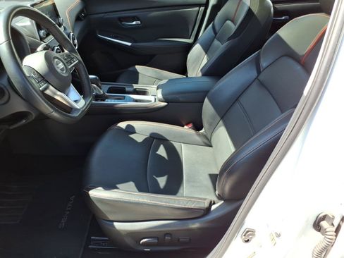 Used 2023 Nissan Sentra SR w/ SR Premium Package FWD image 12