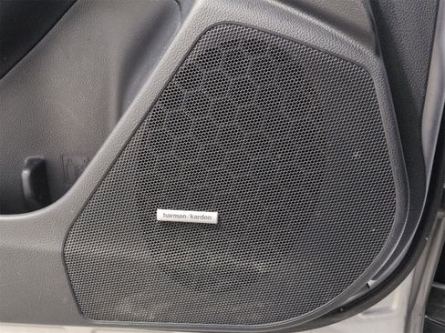 Used 2017 Subaru Forester 2.5i Limited image 33