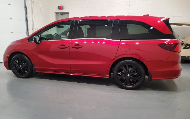 Used 2024 Honda Odyssey Sport image 4