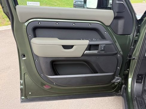 New 2026 Land Rover Defender 110 X-Dynamic SE AWD/4WD image 15