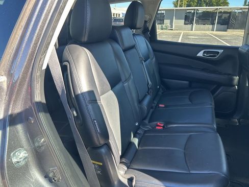 Used 2019 Nissan Pathfinder SL w/ Cargo Package image 26