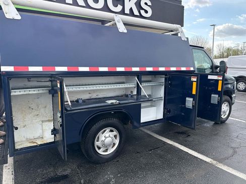 Used 2015 Ford E-350 and Econoline 350 Super Duty w/ Power Windows & Locks Group RWD image 19