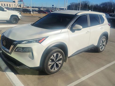 Used 2023 Nissan Rogue SV image 6