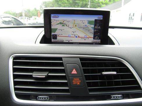 Used 2017 Audi Q3 2.0T Premium image 26