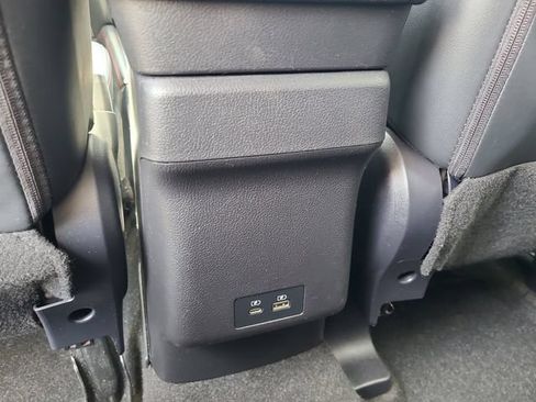 Used 2024 Mitsubishi Outlander Sport SE AWD/4WD image 9