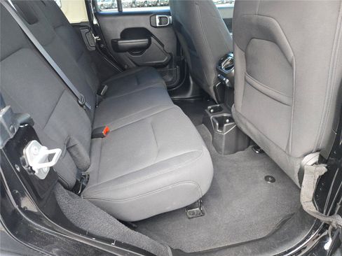 Used 2022 Jeep Wrangler Unlimited Sport AWD/4WD image 11