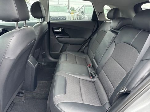 Certified 2022 Kia Niro LXS image 16
