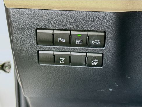 Used 2016 Lexus NX 200t AWD w/ Premium Package image 17