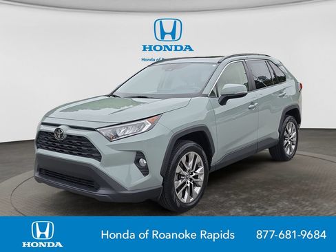 Used 2019 Toyota RAV4 XLE Premium FWD image 1