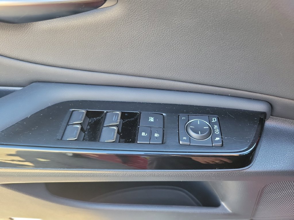 Used 2023 Lexus ES 300h w/ Accessory Package (Z2) FWD image 20