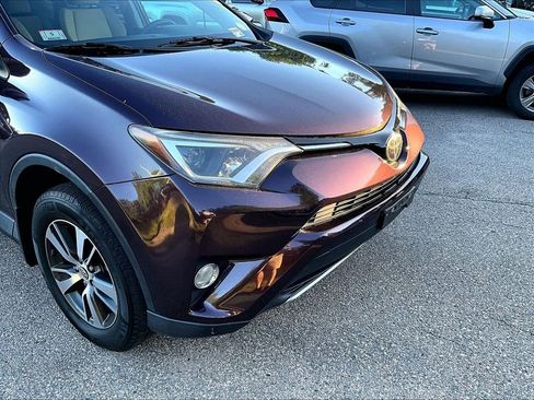 Used 2017 Toyota RAV4 XLE AWD/4WD image 8