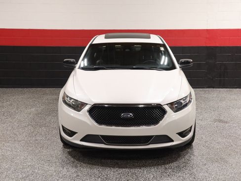 Used 2013 Ford Taurus SHO image 12