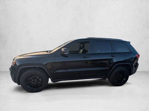 Used 2019 Jeep Grand Cherokee Limited w/ Luxury Group II image 3